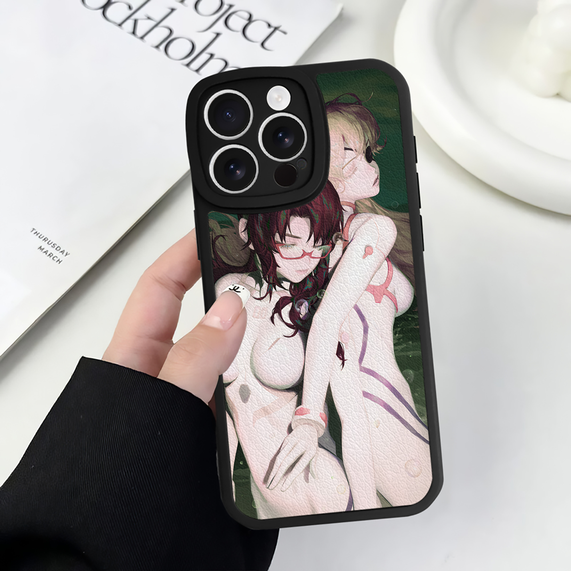 （画像用） EVA 新世紀エヴァンゲリオン 【iPhone 16シリーズ対応】シリコンスマホケース（レザー調） 材質：シリコン